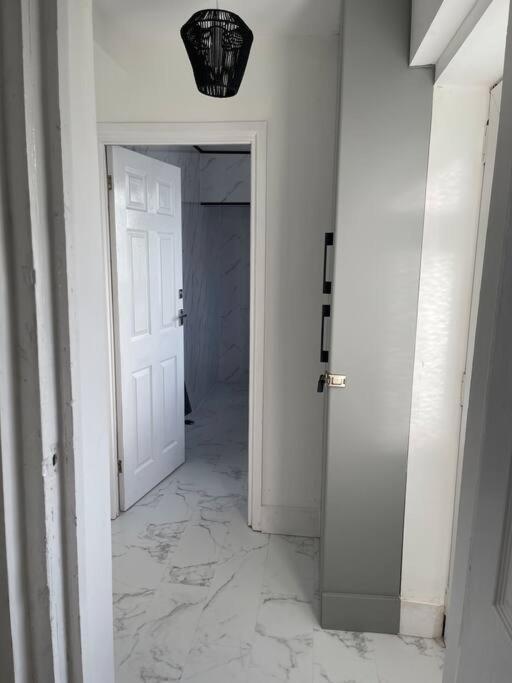 Luxury Accommodation. Уолласи Экстерьер фото
