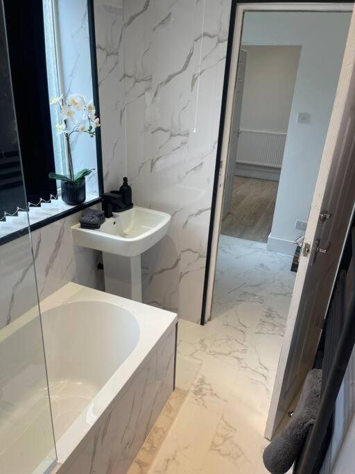 Luxury Accommodation. Уолласи Экстерьер фото